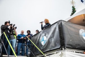 Onstage designed a BMW display platform for Dallas Marathon announcements